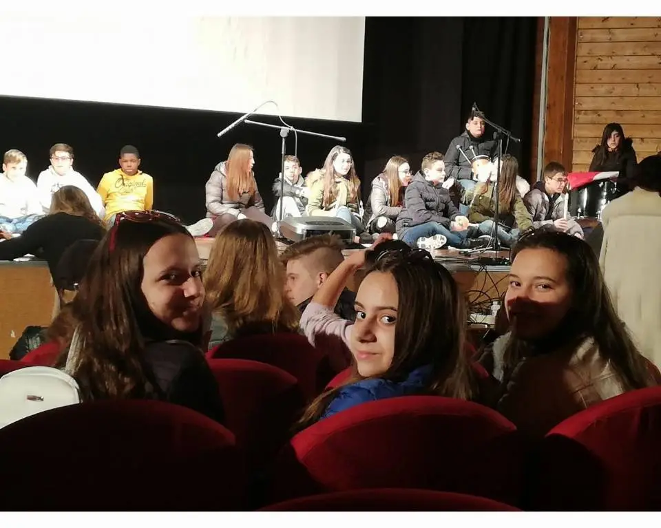 humanity has no borders 1 1 0 19f