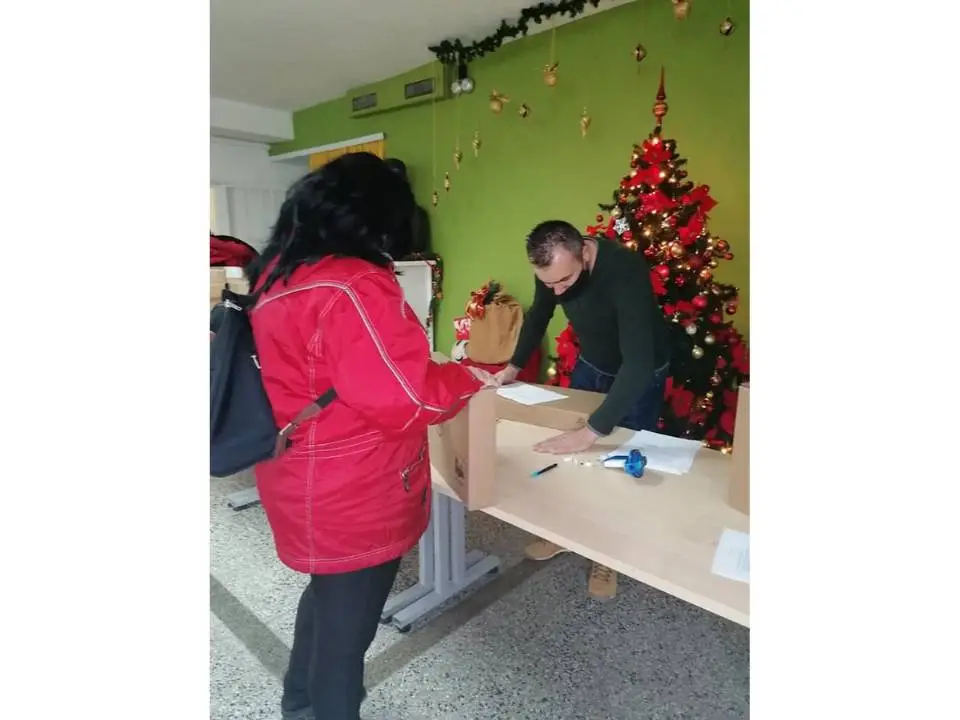 Лаптопи за наставниците и стручните соработници