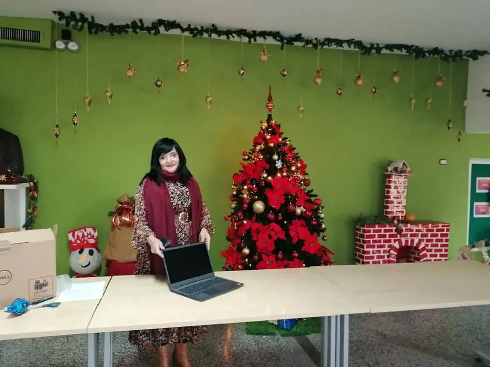 laptopi za nastavnicite i struchnite sorabotnici za polesno realiziranje na onlajn nastavata 2020 1 26c